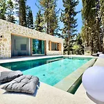 Domenico Morani Luxury Concept With Private Pool By Dadovillas Gastouri (Corfu)
