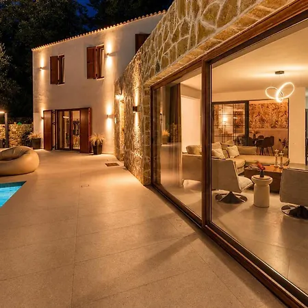 Domenico Morani Luxury Concept With Private Pool By Dadovillas Villa