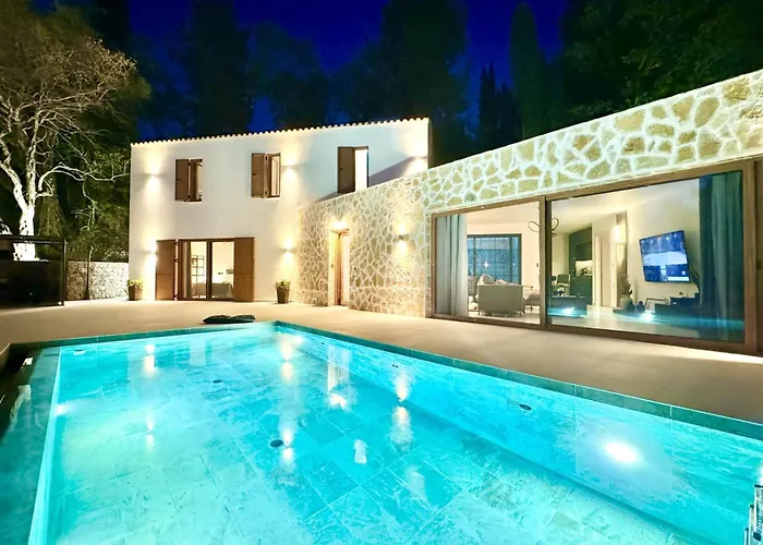 Domenico Morani Luxury Concept With Private Pool By Dadovillas Villa